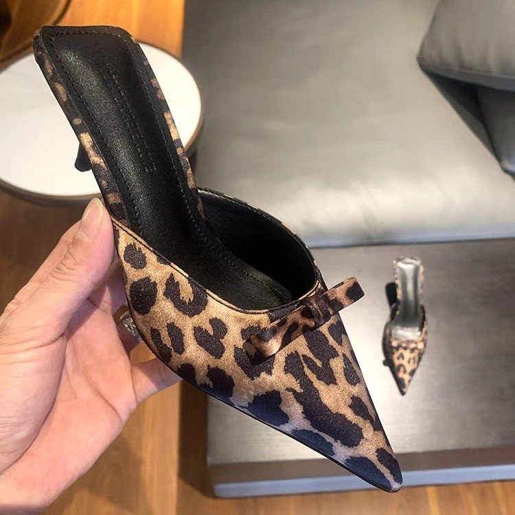women's leopard-print pointed  - Ethnic And Fashion ulasan dan harga